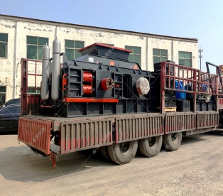 2PG1500x1000大型液壓對(duì)輥破碎機(jī)發(fā)貨 往云南昆明 2PG1500x1000大型液壓對(duì)輥破碎機(jī)發(fā)貨 往云南昆明